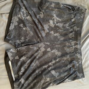 Like new* ALL IN Motion shorts